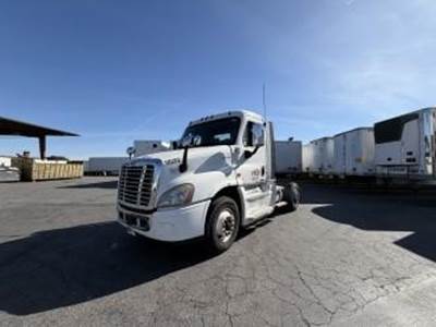 Freightliner Cascadia 125 Evolution Single Axle Day Cab Truck - Detroit 400HP, 12 Speed Dt12 Automatic