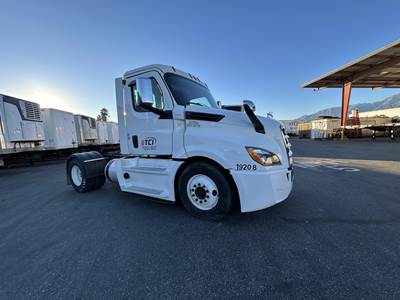 Freightliner Cascadia 126 Single Axle Day Cab Truck - Detroit 450HP, 12 Speed Dt12 Automatic