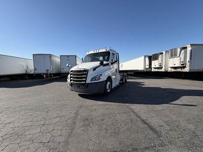 Freightliner Cascadia 126 Day Cab Truck - Detroit 450HP, 12 Speed Dt12 Automatic