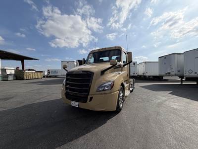 Freightliner Cascadia 126 Day Cab Truck - Detroit 450HP, 12 Speed Dt12 Automatic
