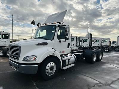 Freightliner M2 112 Day Cab Truck - Detroit 450HP, Automatic