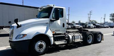 International LT Day Cab Truck - Cummins 450HP, Automatic