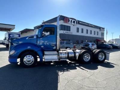 2018 Kenworth T680 Day Cab Truck