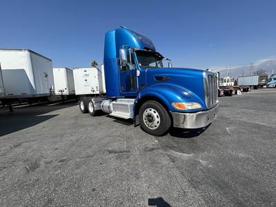 Peterbilt 386 Day Cab Truck - Cummins 485HP, Manual