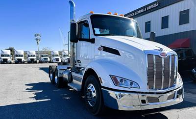 Peterbilt 579 Day Cab Truck - Paccar 455HP, 12 Speed Automatic