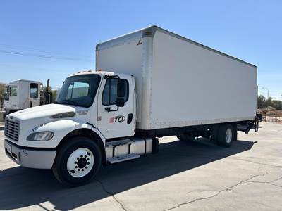 Freightliner M2 106 26 ft Box Truck - 220HP, Automatic, Roll up Door, Liftgate