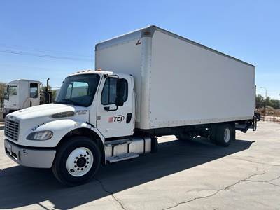 Freightliner M2 106 26 ft Box Truck - 220HP, Automatic, Roll up Door, Liftgate