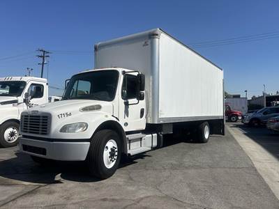 Freightliner M2 106 24 ft Box Truck - 230HP, Automatic, Liftgate