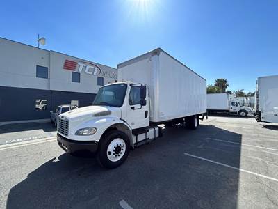 Freightliner M2 106 Box Truck - Automatic