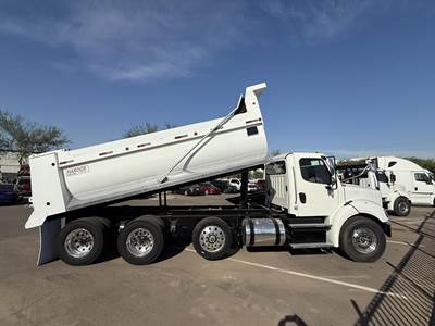 Freightliner M2 112 Dump Truck - Detroit 450HP, Automatic