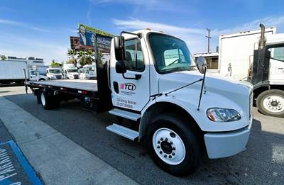 Freightliner eM2 106 Flatbed Truck - 260HP, 6 Speed Automatic