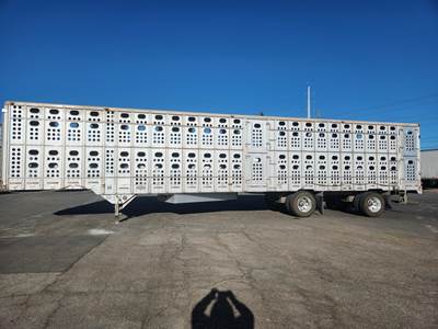 Merritt 51ft Tandem Axle Aluminum Livestock Trailer - Air Ride