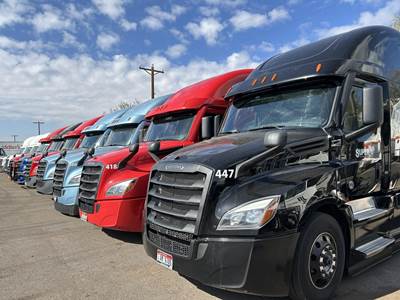 Freightliner Cascadia 126 Sleeper Semi Truck - 70" Raised Roof Sleeper, Detroit 505HP, Automatic