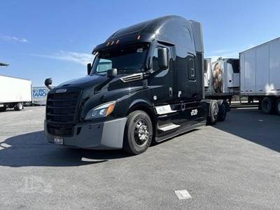 Freightliner Cascadia 126 Sleeper Semi Truck - Raised Roof Sleeper, Detroit 505HP, Automatic