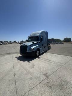 Freightliner Cascadia 126 Sleeper Semi Truck - Raised Roof Sleeper, 505HP, Automatic