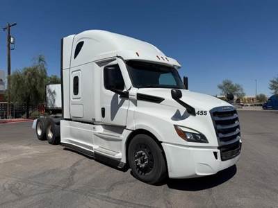 Freightliner Cascadia 126 Sleeper Semi Truck - Raised Roof Sleeper, Detroit 505HP, 13 Speed Ultrashift Manual