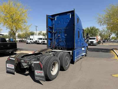 Freightliner Cascadia 126 Sleeper Semi Truck - Raised Roof Sleeper, Detroit 505HP, 13 Speed Manual