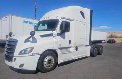 Freightliner Cascadia 126 Sleeper Semi Truck - Detroit 400HP, 12 Speed Dt12 Automatic