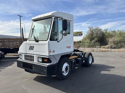 Kalmar Ottawa Yard Spotter Truck - Cummins, 200HP, 6+1 Speed Allison Rds Automatic