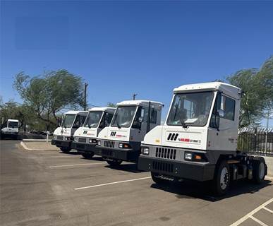 Kalmar Ottawa T2 Yard Spotter Truck - Cummins, 6 Speed Allison Rds Automatic