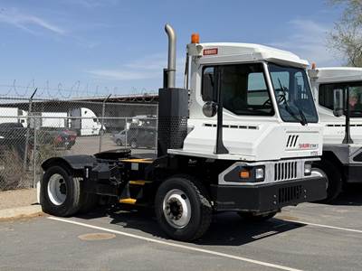Kalmar Ottawa T2 Yard Spotter Truck - Cummins, 200HP, Automatic