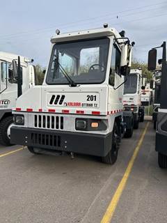 Kalmar Ottawa T2 Yard Spotter Truck - Cummins, 220HP, 6+1 Speed Allison Rds Automatic