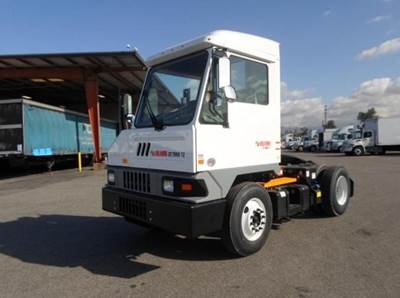 Ottawa T2 Yard Spotter Truck - Cummins, 200HP