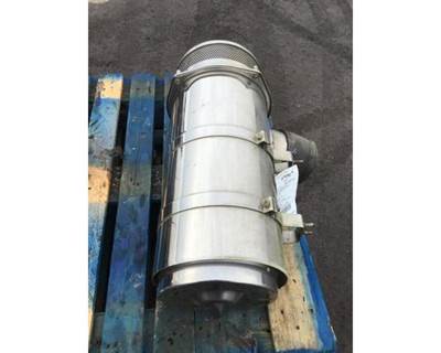 International 5900i Left Air Cleaner / Air Filter Housing