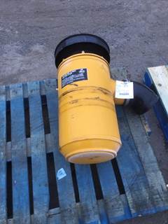 Mack R-MODEL Right Air Cleaner / Air Filter Housing