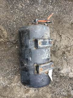 International LT625 Air Tank