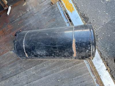 Kenworth T680 Air Tank