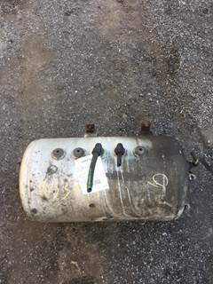 Mack Pinnacle CHU613 Right Air Tank for a Mack CHU613