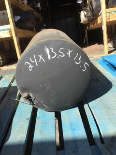 Mack Vision CXN612 Right Air Tank for a Mack CXN612