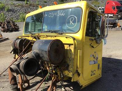 International F-5070 Cab Assembly for a International 5070