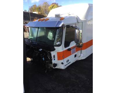 Mack Pinnacle CXU613 Cab Assembly for a Mack CXU613