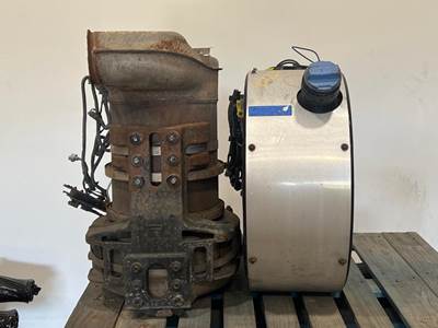 Mack Pinnacle CXU613 DPF Assembly for a Mack CXU613