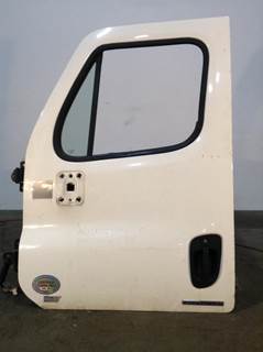 Freightliner Cascadia Left Door for a Freightliner CASCADIA 113BBC