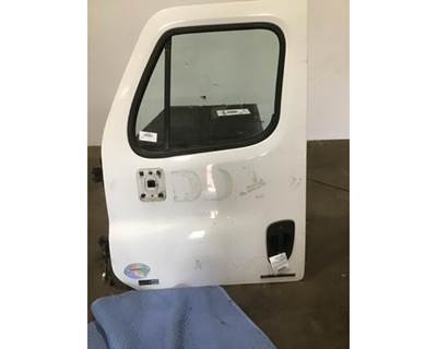 Freightliner Cascadia Left Door for a Freightliner CASCADIA 113BBC