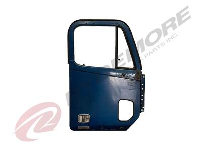 Freightliner Century Class Right Door for a Freightliner Century Class 120