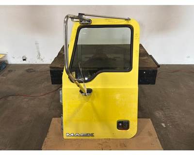 Mack Granite Door for a Mack GU713