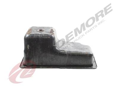 International VT365 Engine Oil Pan