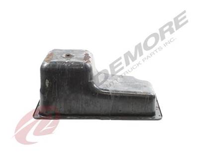 International VT365 Engine Oil Pan