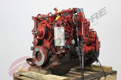 Cummins B6.7 Engine - 260 HP