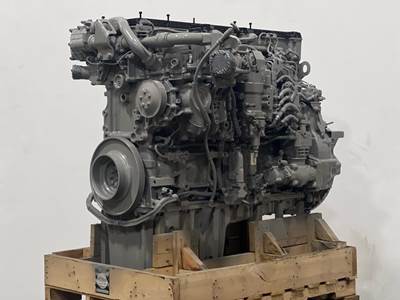 Detroit DD13 Engine