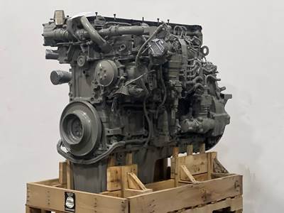 Detroit DD13 Engine
