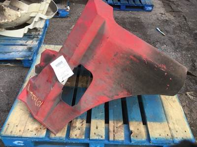 International 9200 Right Fender Extension