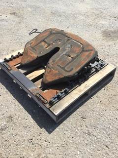 Fontaine AIR SLIDE Fifth Wheel for a Volvo VNL