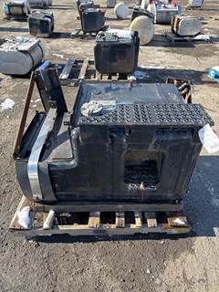Ford L9000 Fuel Tank