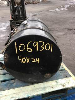 Mack LE613 Right Fuel Tank