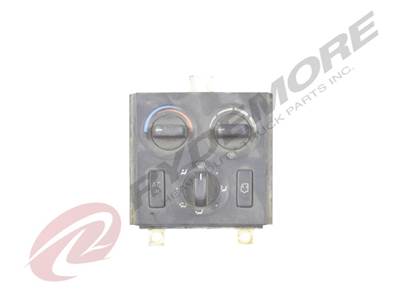 Volvo VARIOUS VOLVO MODELS Heater / AC Temp Control for a Volvo VARIOUS MODELS